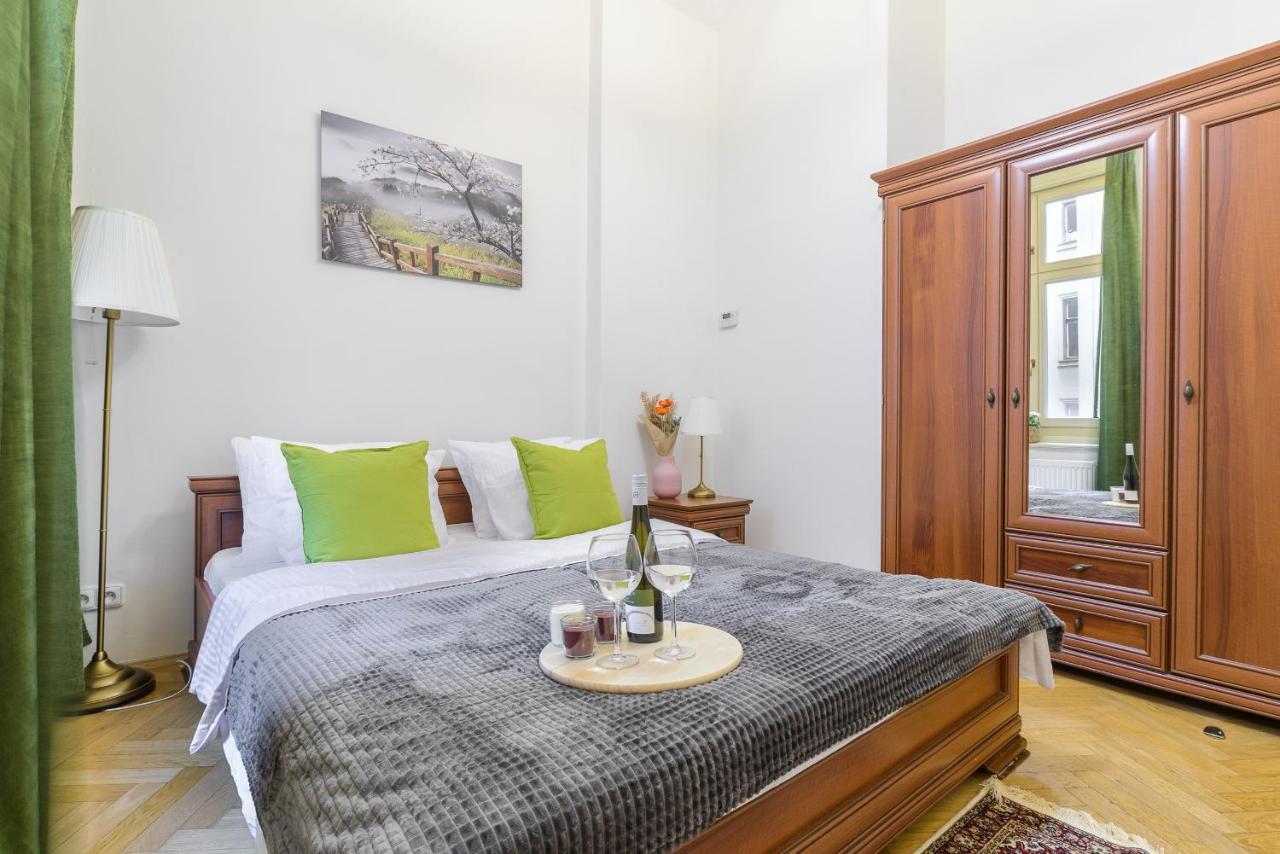 Superior Near Dlouha Street Appartement *
